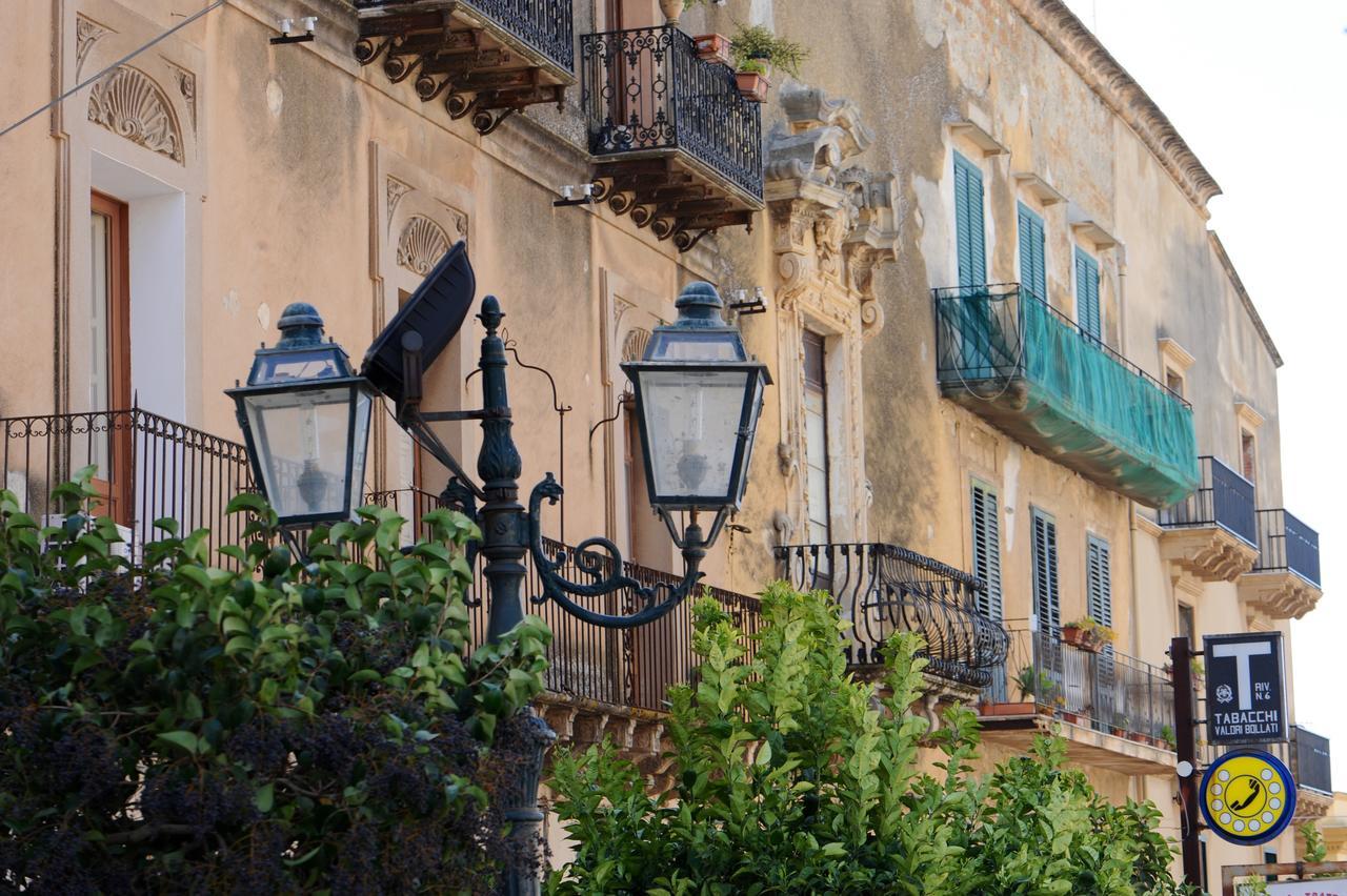 Il Cortile Del Marchese Beccadelli Acomodação com café da manhã Sambuca di Sicilia Exterior foto