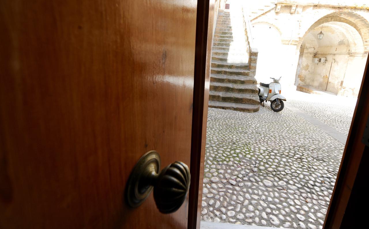 Il Cortile Del Marchese Beccadelli Acomodação com café da manhã Sambuca di Sicilia Exterior foto