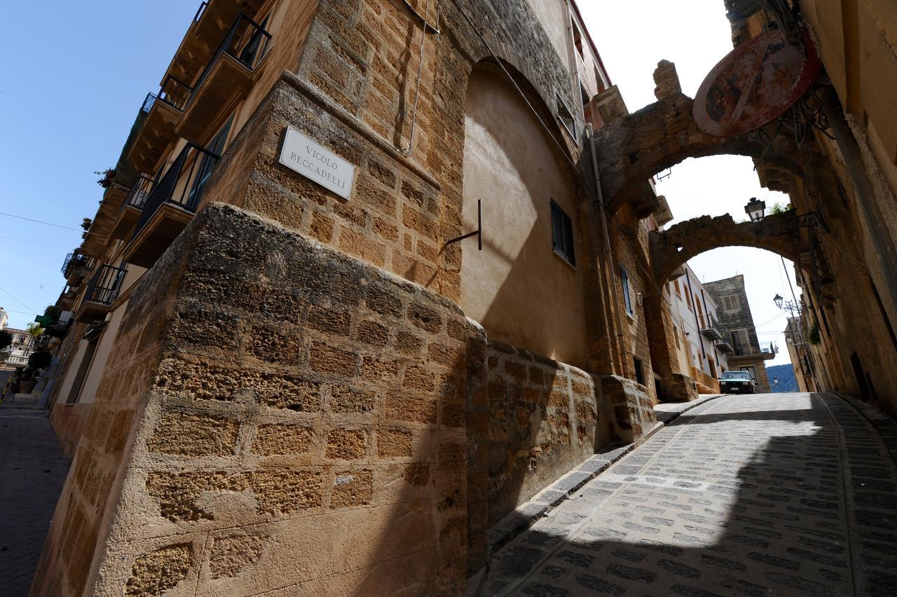 Il Cortile Del Marchese Beccadelli Acomodação com café da manhã Sambuca di Sicilia Exterior foto