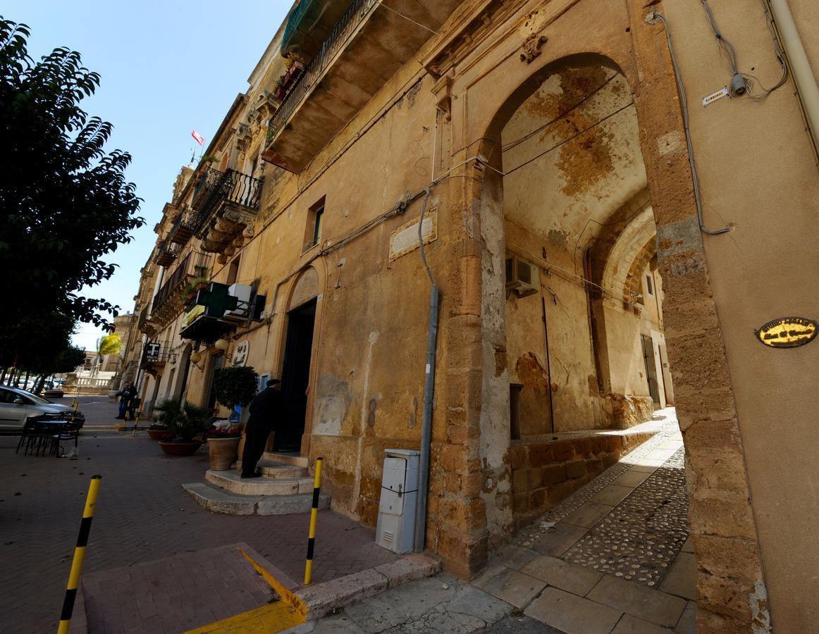 Il Cortile Del Marchese Beccadelli Acomodação com café da manhã Sambuca di Sicilia Exterior foto